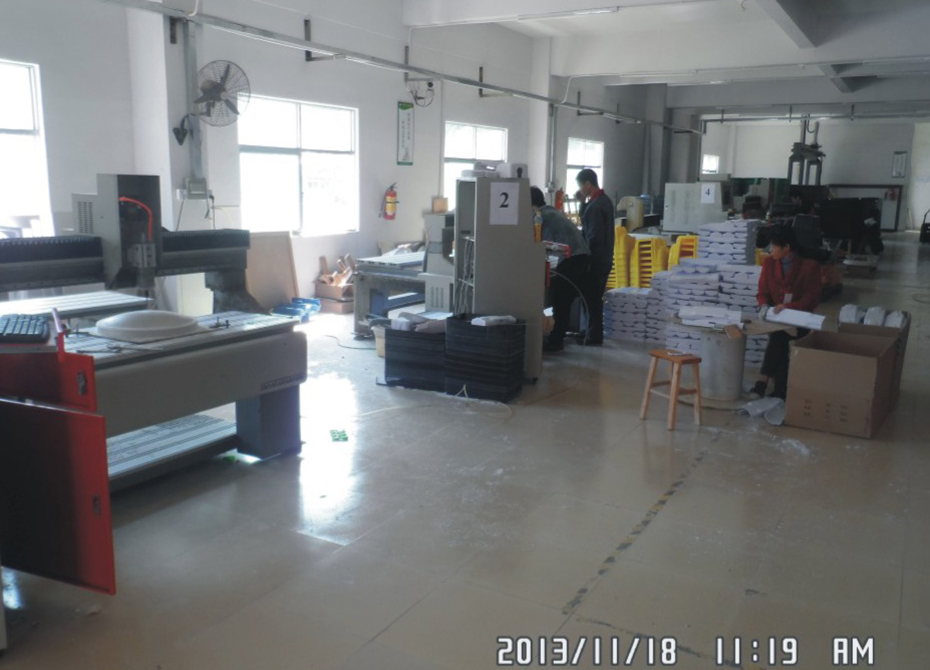 <b>厚片吸塑沖床加工</b>