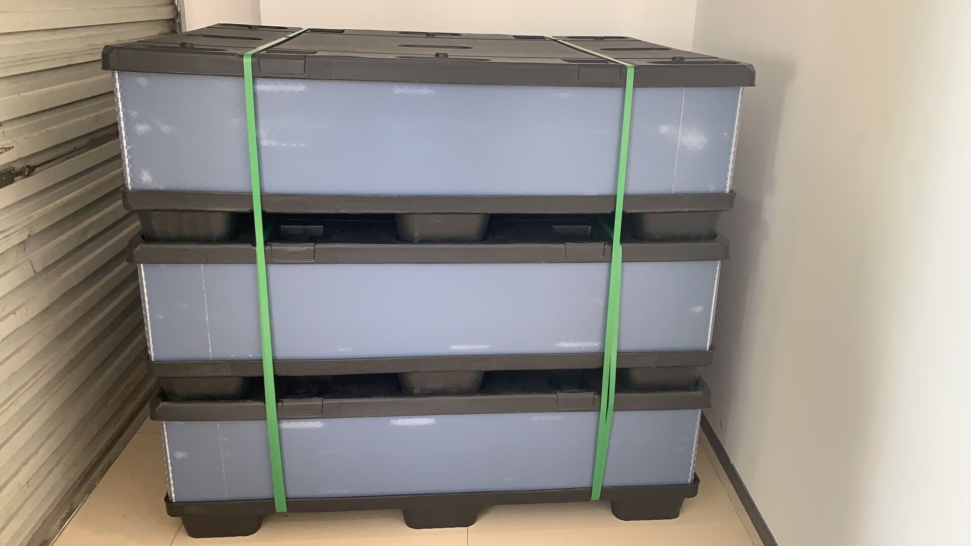 大電池圍板箱