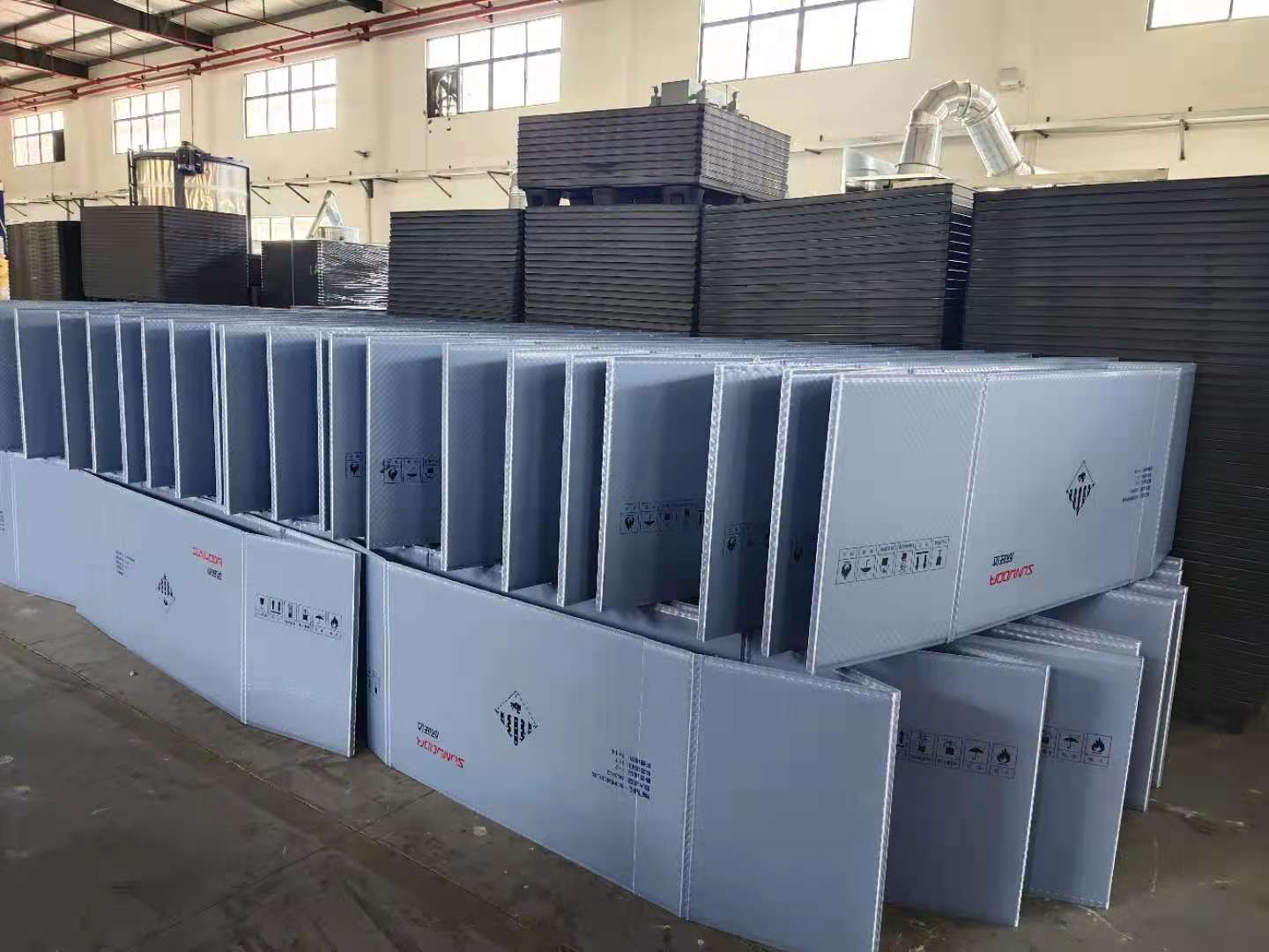 圍板箱圍板